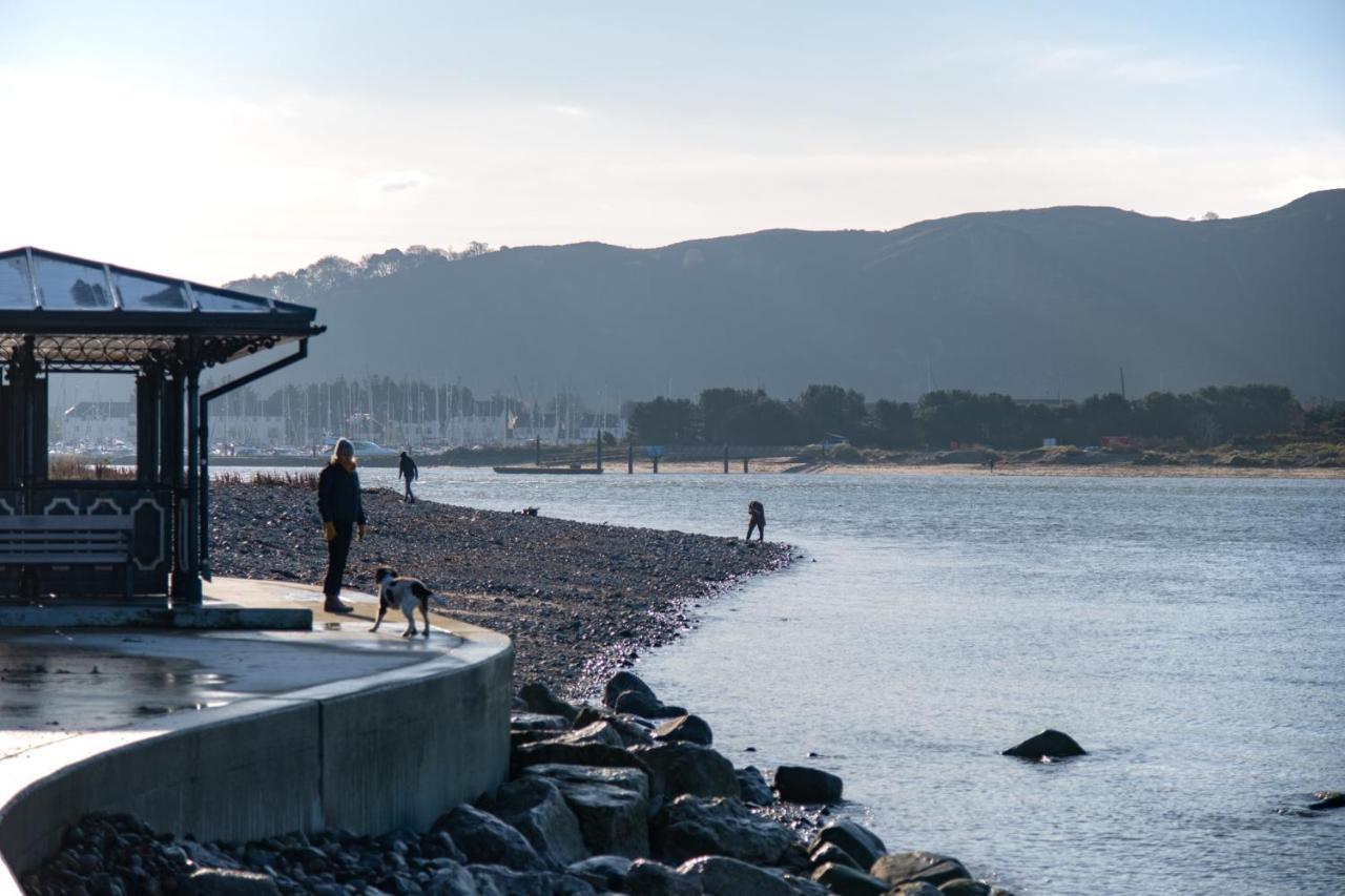 32 Deganwy Beach 外观 照片